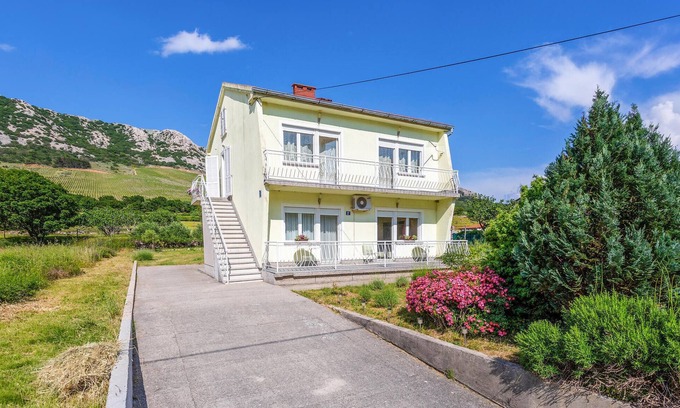 Baska Apartment | Lovely apartment in Draga Bascanska
