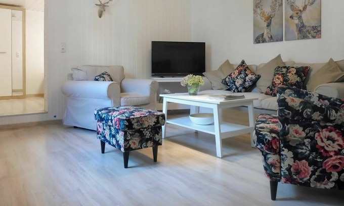 Steinhorst Apartment | Lovely apartment for 4 guests with WIFI, TV, terrace, pets allowed and parking