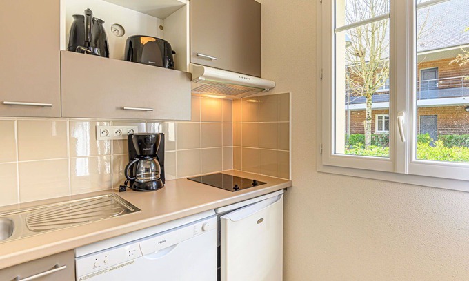 Pont-Aven Apartment | Lovely apartment for 2 guests with TV, pets allowed and parking