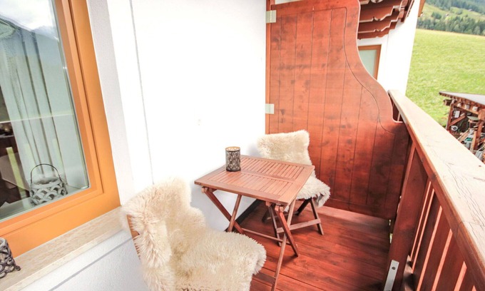 Kaunerberg Apartment | Lovely apartment for 4 guests with WIFI, TV, terrace and parking