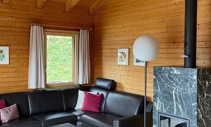 Bettmeralp Apartment | Lovely apartment for 6 guests with WIFI, TV and balcony