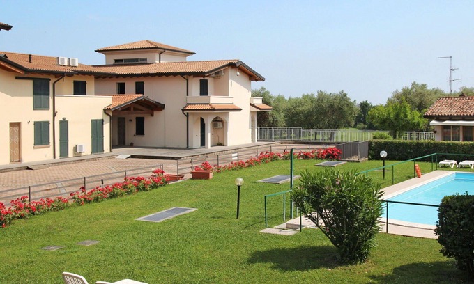 Cunettone-villa Apartment | Lovely apartment for 7 people with A/C, WIFI, pool, TV, patio, pets allowed and parking