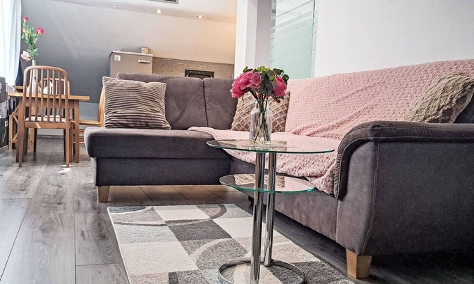 Bad Ischl Apartment | Lovely apartment for 2 people with WIFI, TV, pets allowed and parking