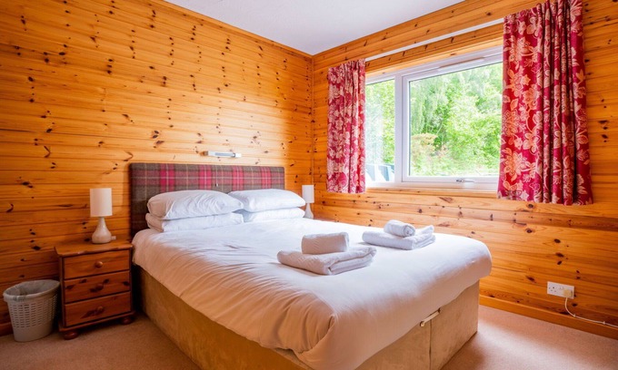 East Lewiston House | Lovely apartment in villa for 6 guests with WIFI, TV, patio and panoramic view