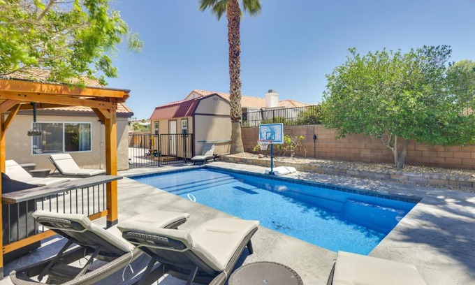 Sunridge Estates House | Lovely Bullhead City Retreat with Patio and Grill!