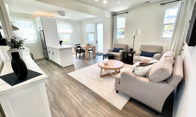 West Ridge Cottage | Lovely Casita minutes from everything!