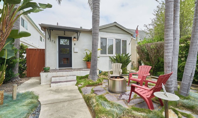 Del Rey House | Lovely Del Rey Beach Bungalow
