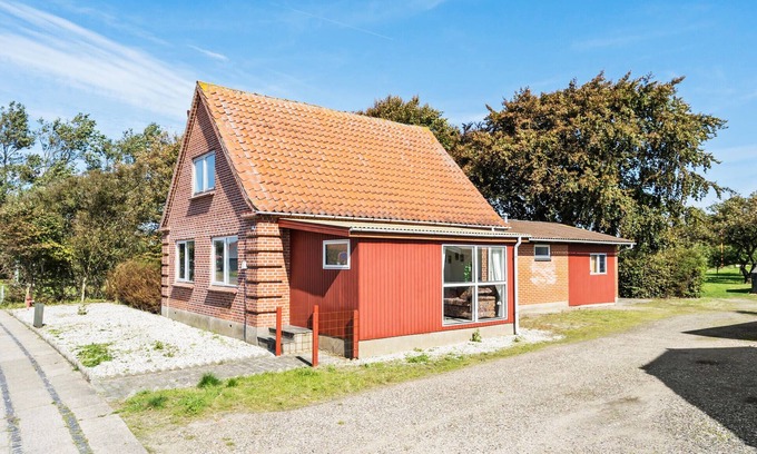 Bøvlingbjerg House | Lovely home in Bøvlingbjerg with WiFi