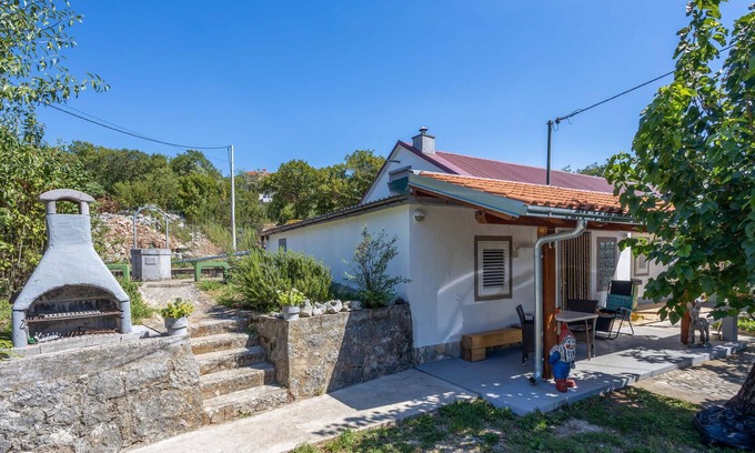 Donji Zagon House | Lovely home in Donji Zagon with WiFi