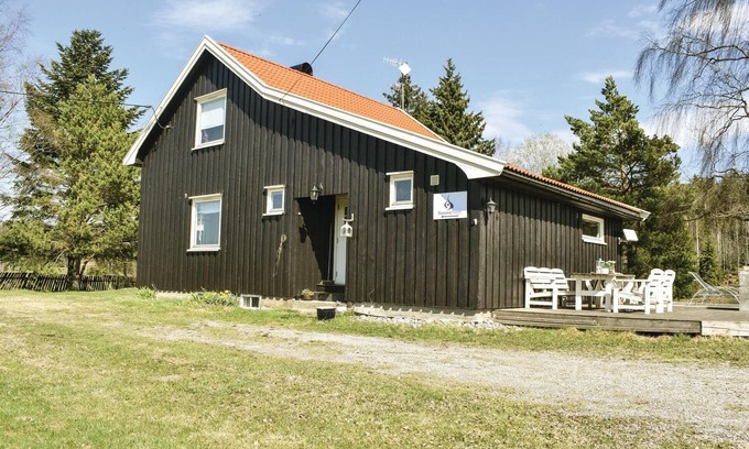 Enebakk House | Lovely home in Enebakk with WiFi