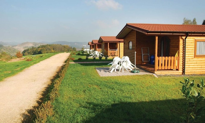 Ferienhausgebiet Hillenseifen House | Lovely home in Gerolstein with WiFi
