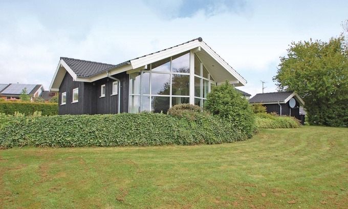 Kelstrup Strand House | Lovely home in Haderslev with kitchen