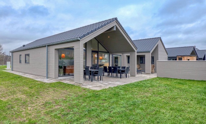 Jesendorf House | Lovely home in Jesendorf with sauna