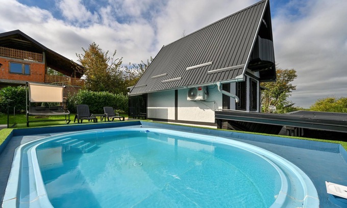 Koprivnica House | Lovely home in Kunovec Breg with sauna
