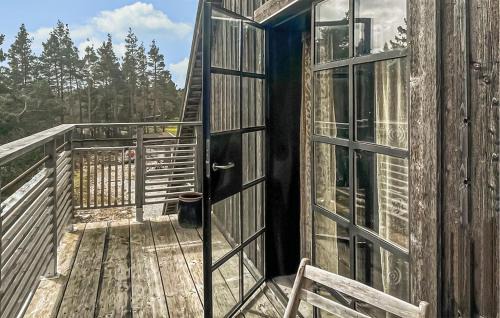 Larbro House | Lovely Home In Lärbro With Wifi