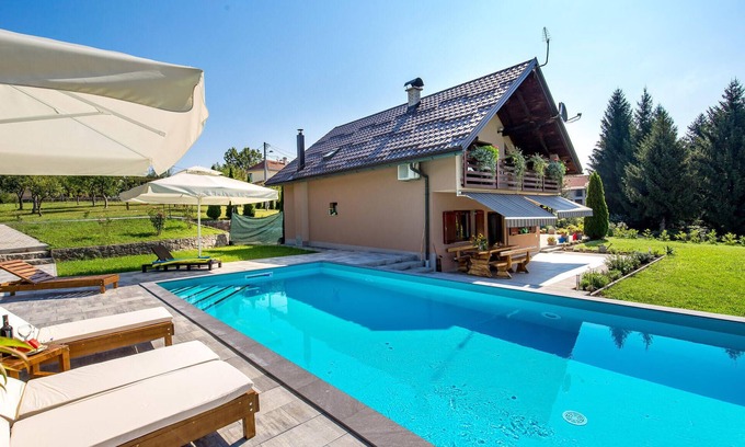 Slunj House | Lovely home in Slunj with WiFi