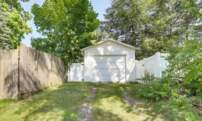 Northeast South Bend Cottage | Lovely Home in South Bend: Walk to Notre Dame!
