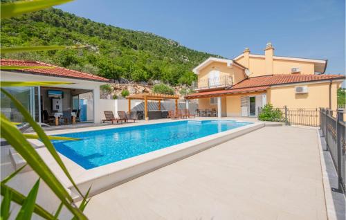 Vrgorac House | Lovely Home In Vrgorac With Sauna