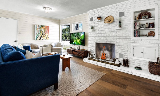 Albert House | Lovely Home - Next to Famous Albert Dance Hall!