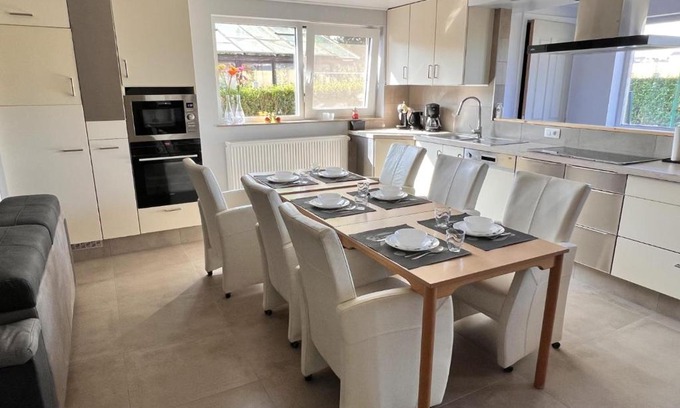 Heers Apartment | Lovely house in Heers with 2 bedrooms