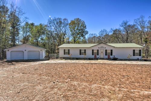 Reed Creek House | Lovely Lake Hartwell Retreat with Dock and Grill!