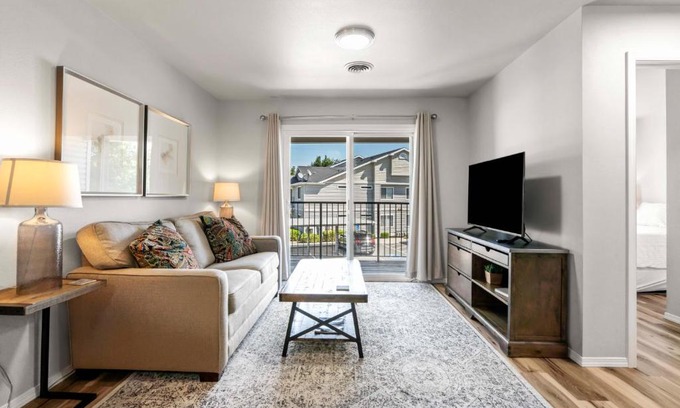 Boise Apartment | Lovely Lakeharbor Lane 1 bedroom condo in Boise
