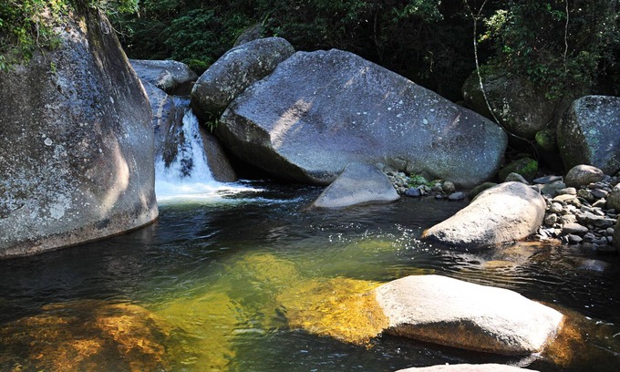 Paraty Cottage | Lovely little house in the woods, birds, trails and waterfall in the backyard.