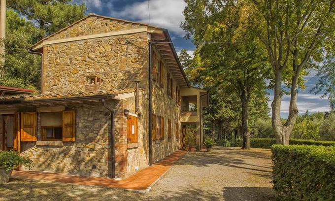 Montaione Apartment | Lovely lodging in Montaione,ground floor,private terrace,Pool,Wi-Fi, sleeps 3