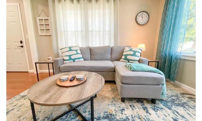 Sapulpa Apartment | Lovely One Bedroom Duplex with King Bed