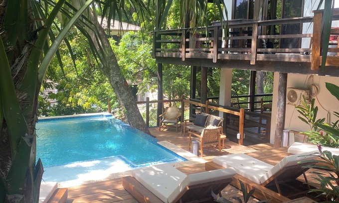Antoneys Cay Villa | Lovely Pool, Walk to Beach, located btwn West Bay & West End