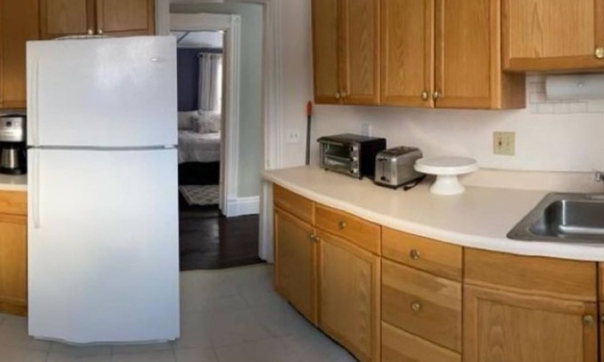 Williamstown Apartment | Lovely two bedroom river-view rental unit