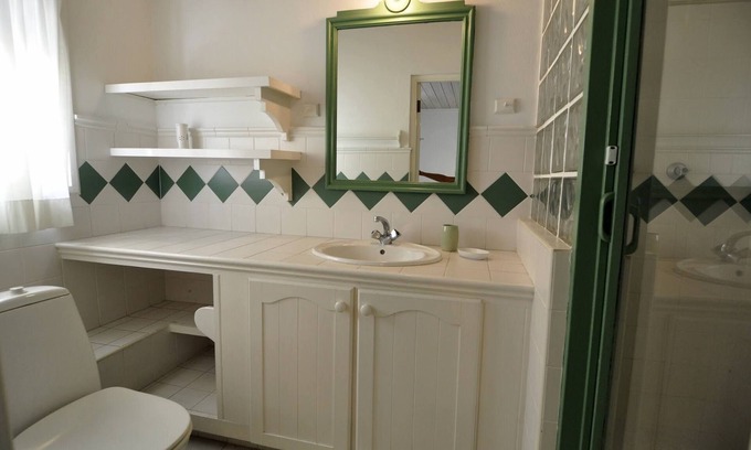 Hastings Apartment | Lower Beachgate - On the Beach.
