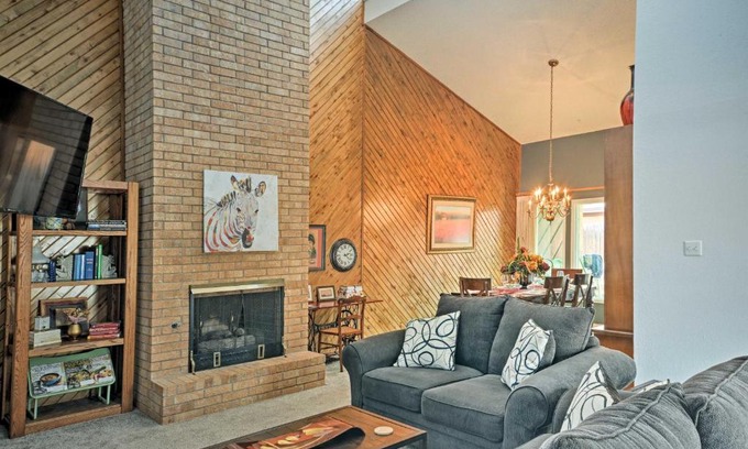Heart of Lubbock House | Lubbock Townhome with Grill Near TTU and Downtown!