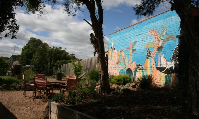Sunbury House | Lucy's Artist Retreat near Melbourne Airport and Macedon Ranges