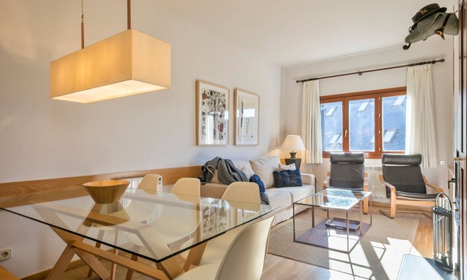 Beret Apartment | Luderna - Apartamento Tanau A1 Esquirós