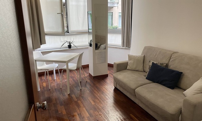 Varesine Apartment | Ludo's House