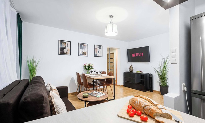 Centrum Apartment | Lumina opposite the Palace of Culture and Science