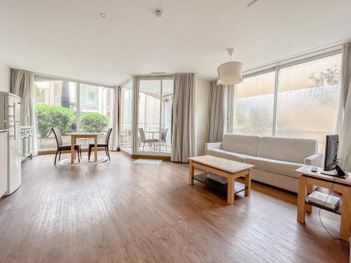 Frejus Port Apartment | Lumineux F2 avec terrasse & piscine, Fréjus-Port