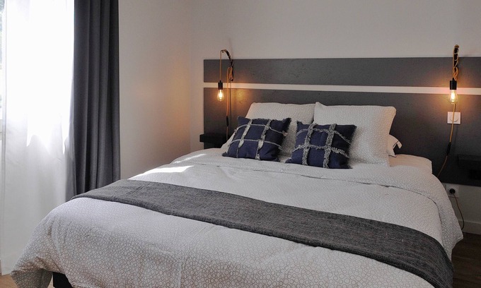 Jonzac Apartment | LUMINOUS APARTMENT WITH BALCONY/TERRACE AMENAGÉ - IN QUIET RESIDENCE