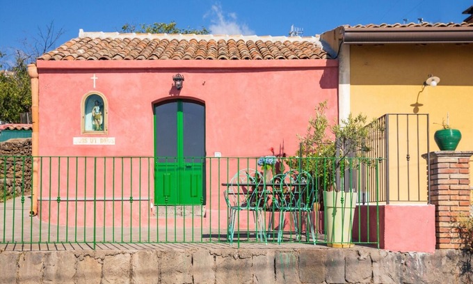 Mascali House | Lunarosa, scenic country cottage in Montargano.