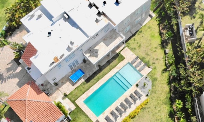 Luquillo House | LUQUILLO BEACH & RAINFOREST,LUX. VILLA 33 GUESTS!