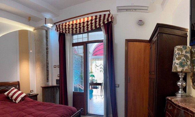 Capannelle Apartment | Lux suite in period villa adjacent park Appia Antica park free terrace int