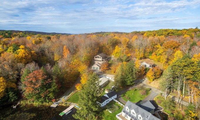 Town of Grafton House | Luxe Lakefront Paradise, King Beds, Game Room, Direct Lake Access