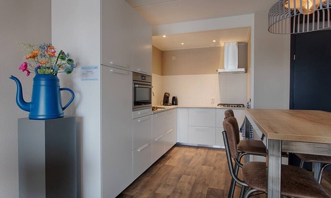 Makkum Apartment | Luxe, Sfeervol Appartement aan Ijsselmeer en Boulevard