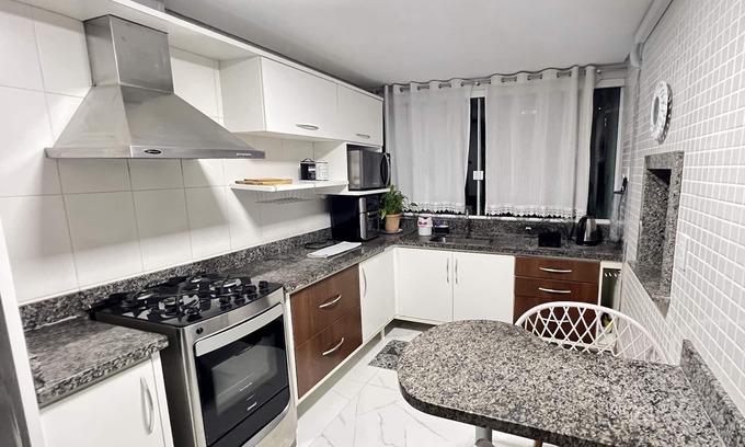 Nacoes Apartment | Luxo com Churrasqueira