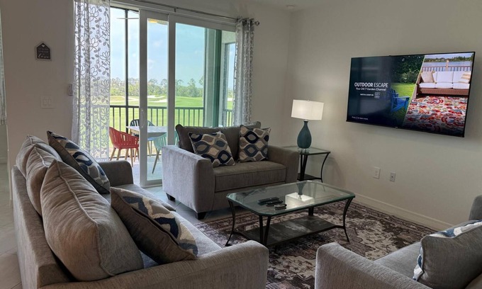 Venice Condo | Luxurious 2/bed, 2/bath condo in beautiful golf community