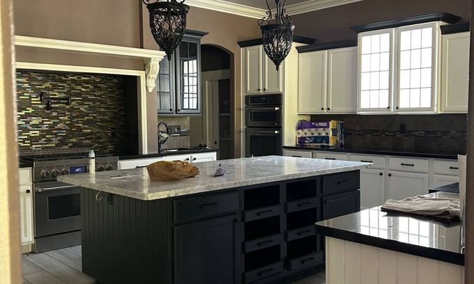 Tule Springs House | Luxurious 4-bedroom house with courtyard and pool in Las Vegas