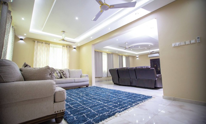 Kasoa House | Luxurious and secured villa in Kasoa with free WiFi for a fabulous stay