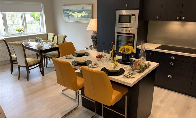 Killarney Apartment | Luxurious Balcony Apartment Killarney Town Centre