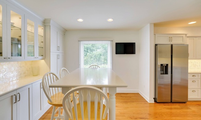 Bloomfield Hills House | Luxurious Bloomfield Hills Oasis w/Pool & Spa!